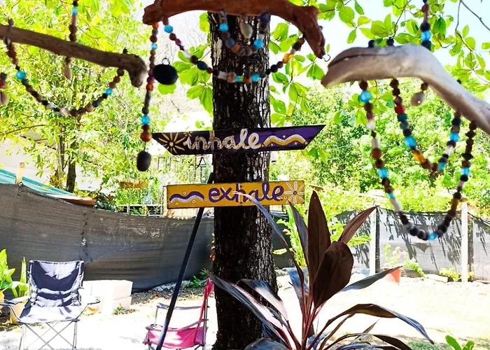 Passiflora Backpackers Sámara